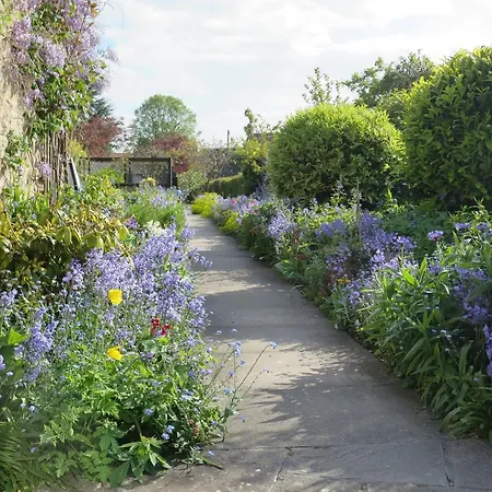 Holiday home Eden House